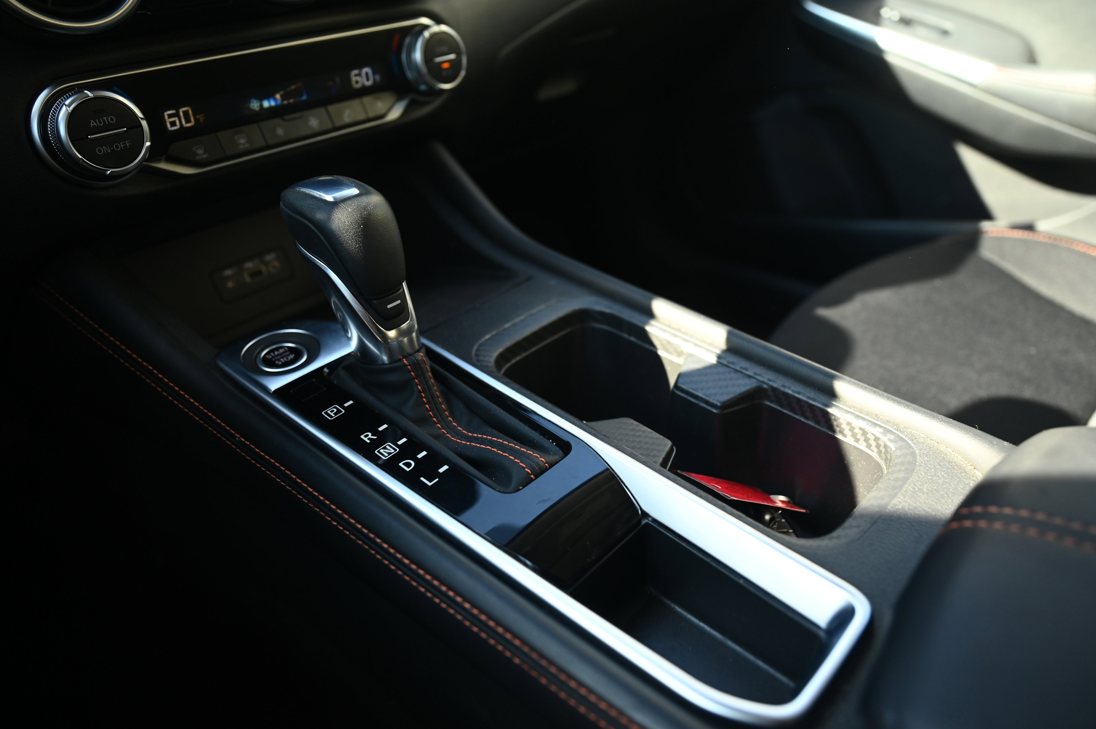 2021 Nissan Sentra SR photo 17