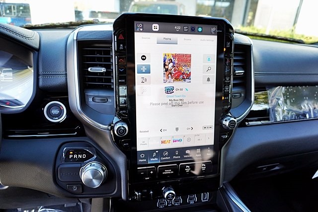 New 2026 Diamond Black Crystal Pearl-Coat Exterior Paint RAM Laramie image 29