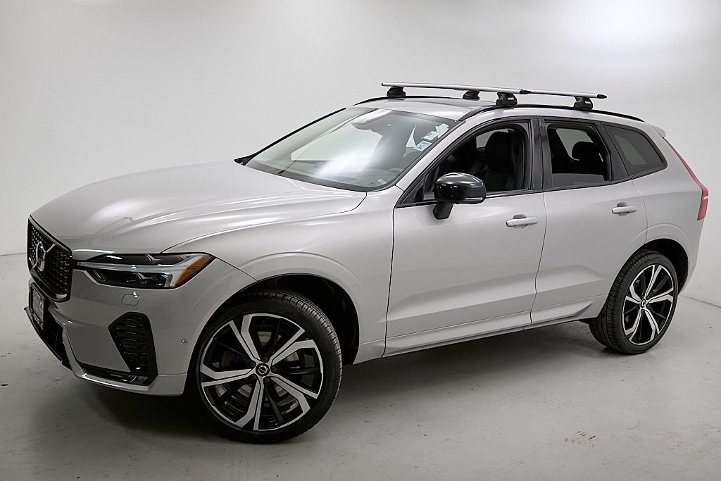 2023 VOLVO XC60 - Image 3