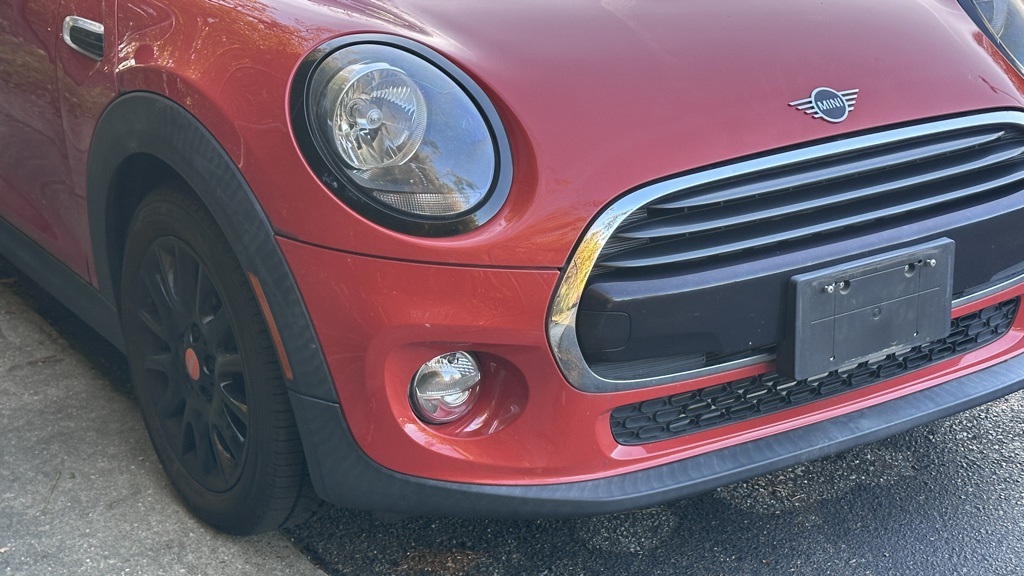 2019 Mini Cooper 2 Door Hardtop Signature photo 2