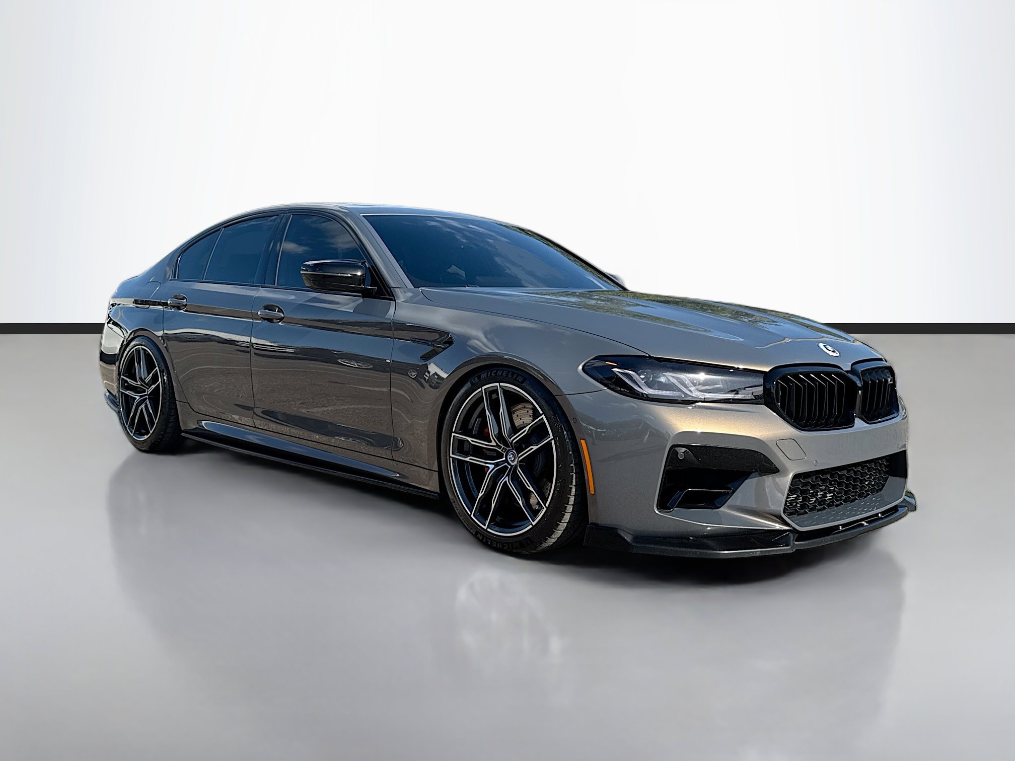 2022 BMW M5 Base's photo