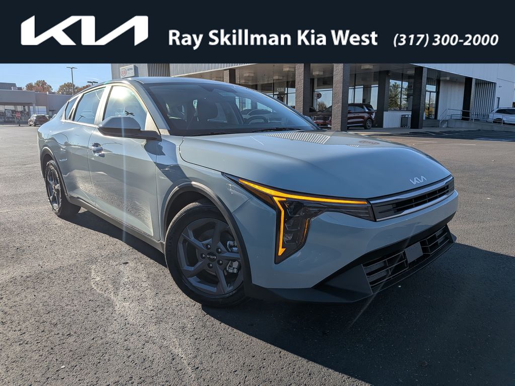 2025 Kia K4 LXS's photo