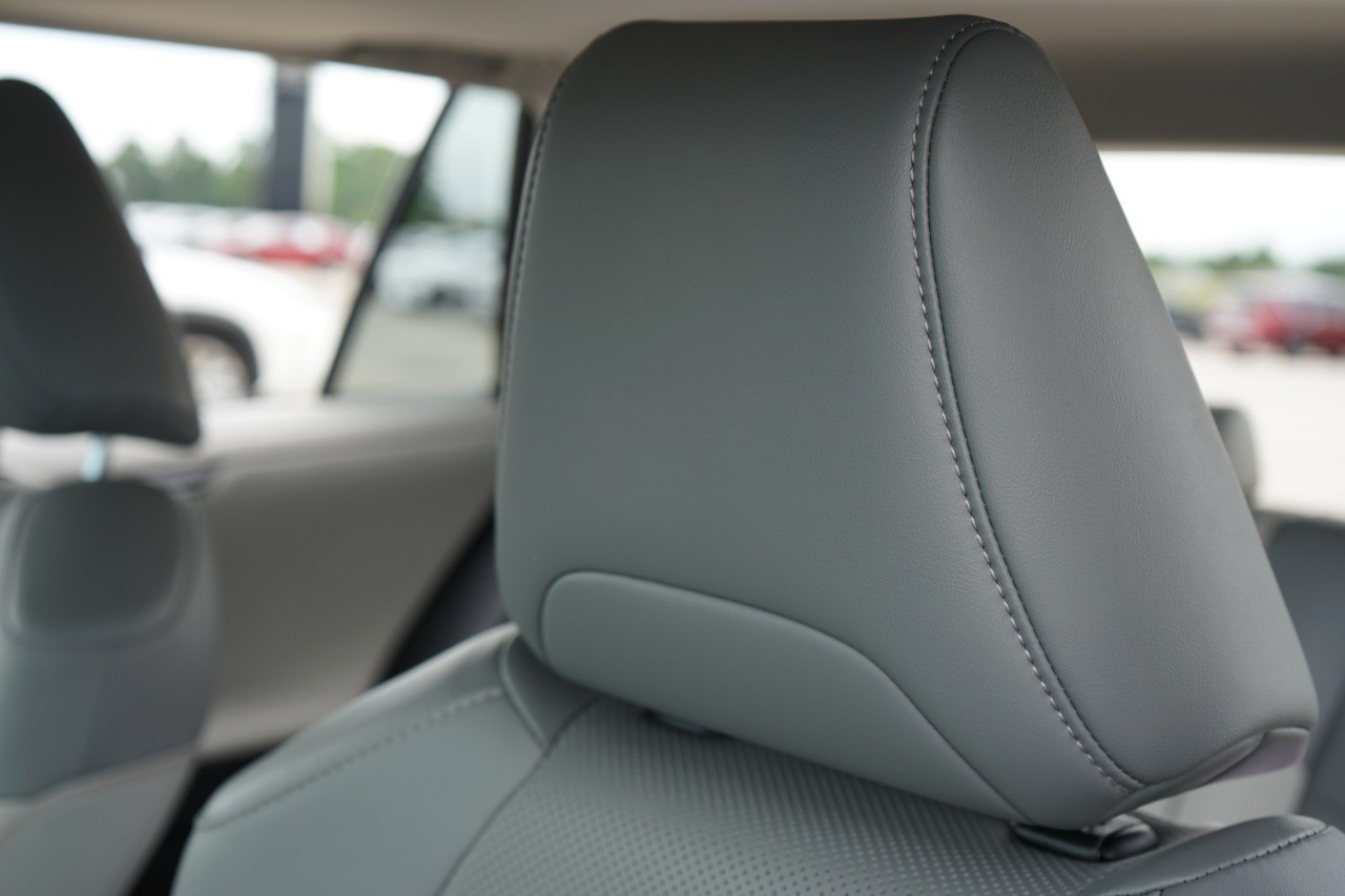 2021 Toyota RAV4 Limited photo 20