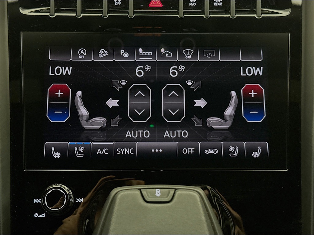 2023 Lamborghini Urus S photo 13