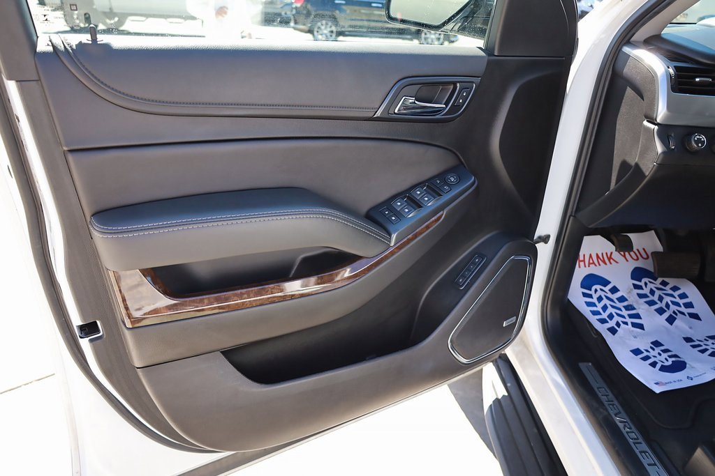 2019 Chevrolet Suburban LT photo 10