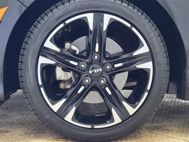 2024 Kia K5 GT-Line photo 11