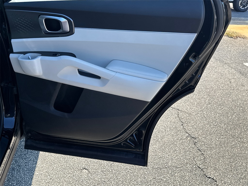 2023 Kia Sorento Hybrid EX photo 16