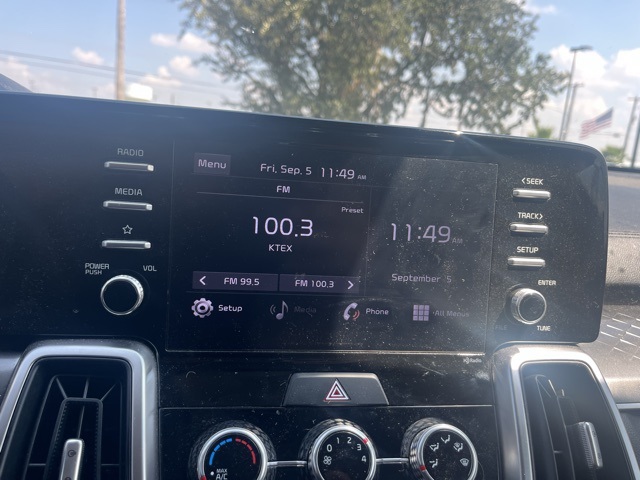 2021 Kia Sorento LX photo 13