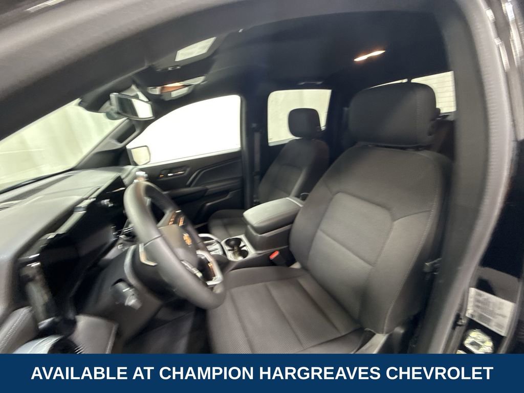 2023 Chevrolet Colorado LT photo 14