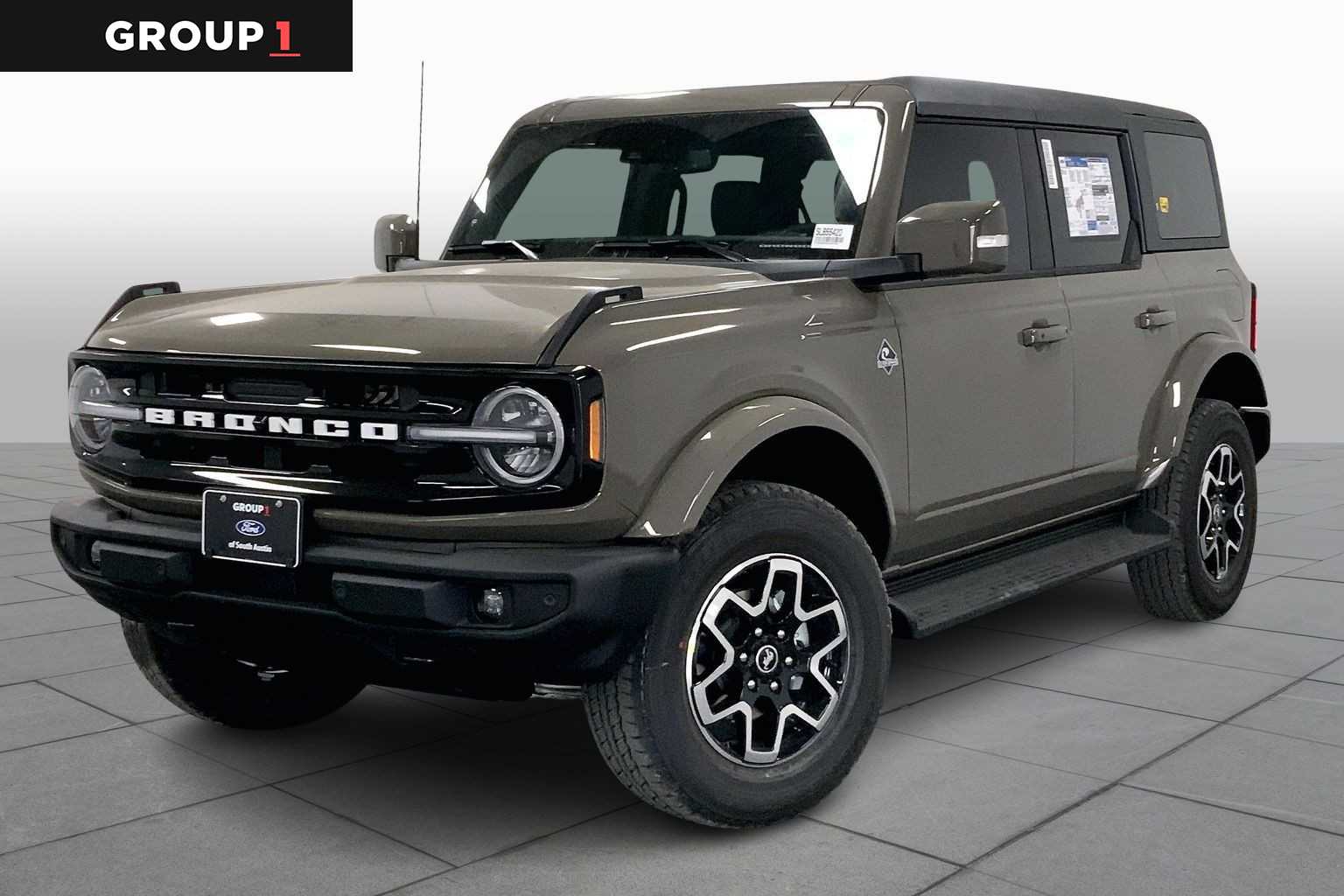 2025 Ford Bronco 4-Door Outer Banks's photo