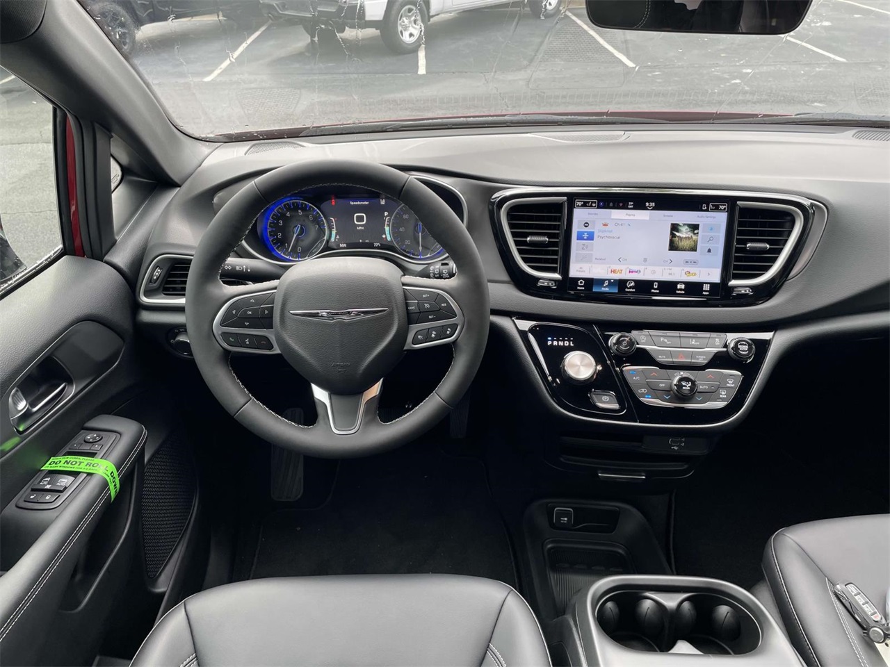 2026 Chrysler Voyager LX photo 9