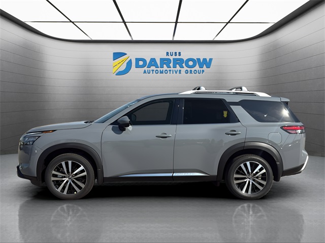 2025 Nissan Pathfinder Platinum photo 2