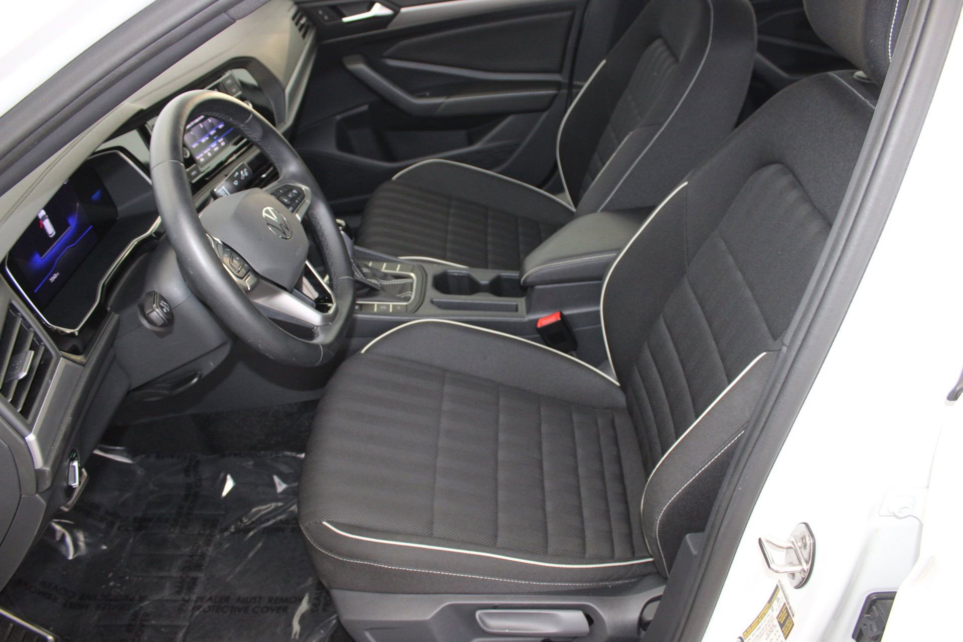 2024 Volkswagen Jetta Sport photo 4