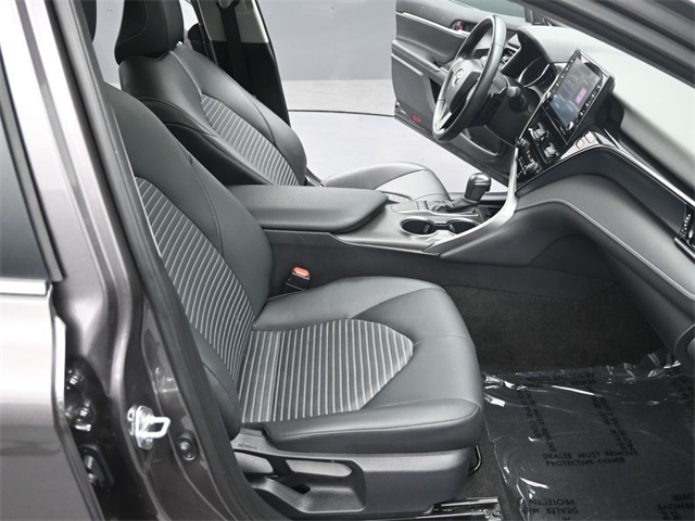 2024 Toyota Camry SE photo 18