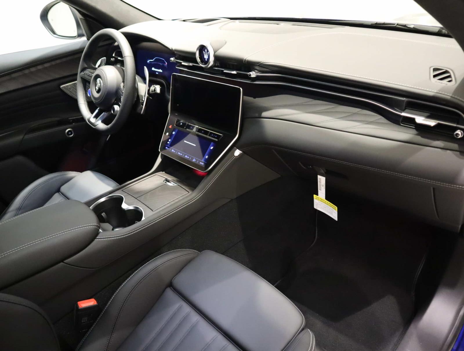 2025 Maserati Grecale photo 18