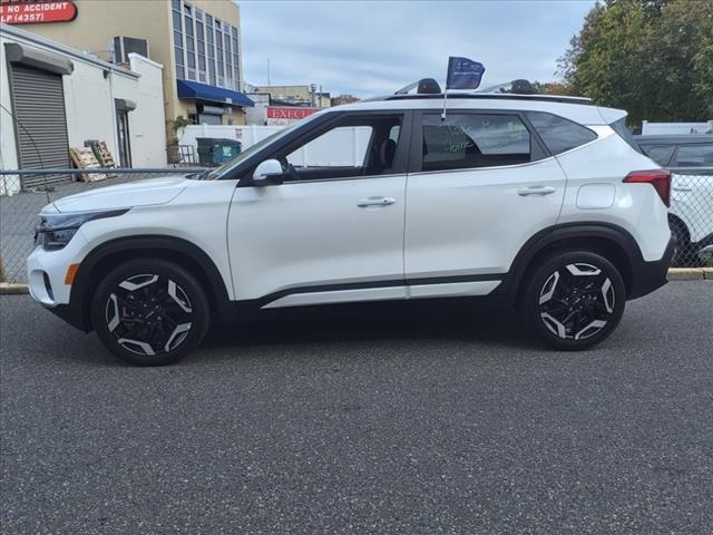 2024 Kia Seltos SX photo 4