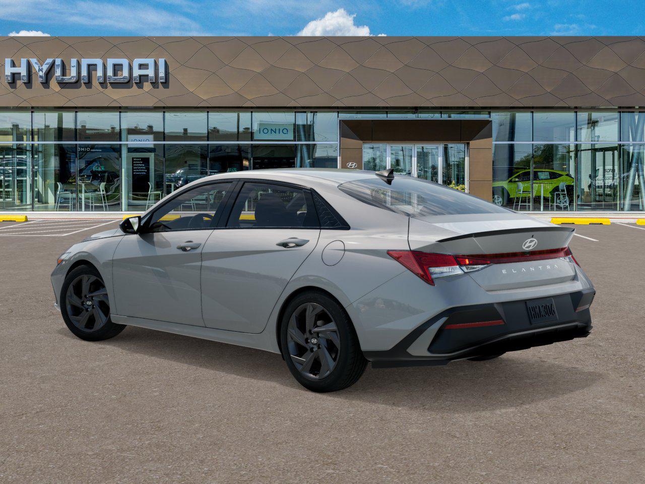 2026 Hyundai Elantra SEL Sport photo 3