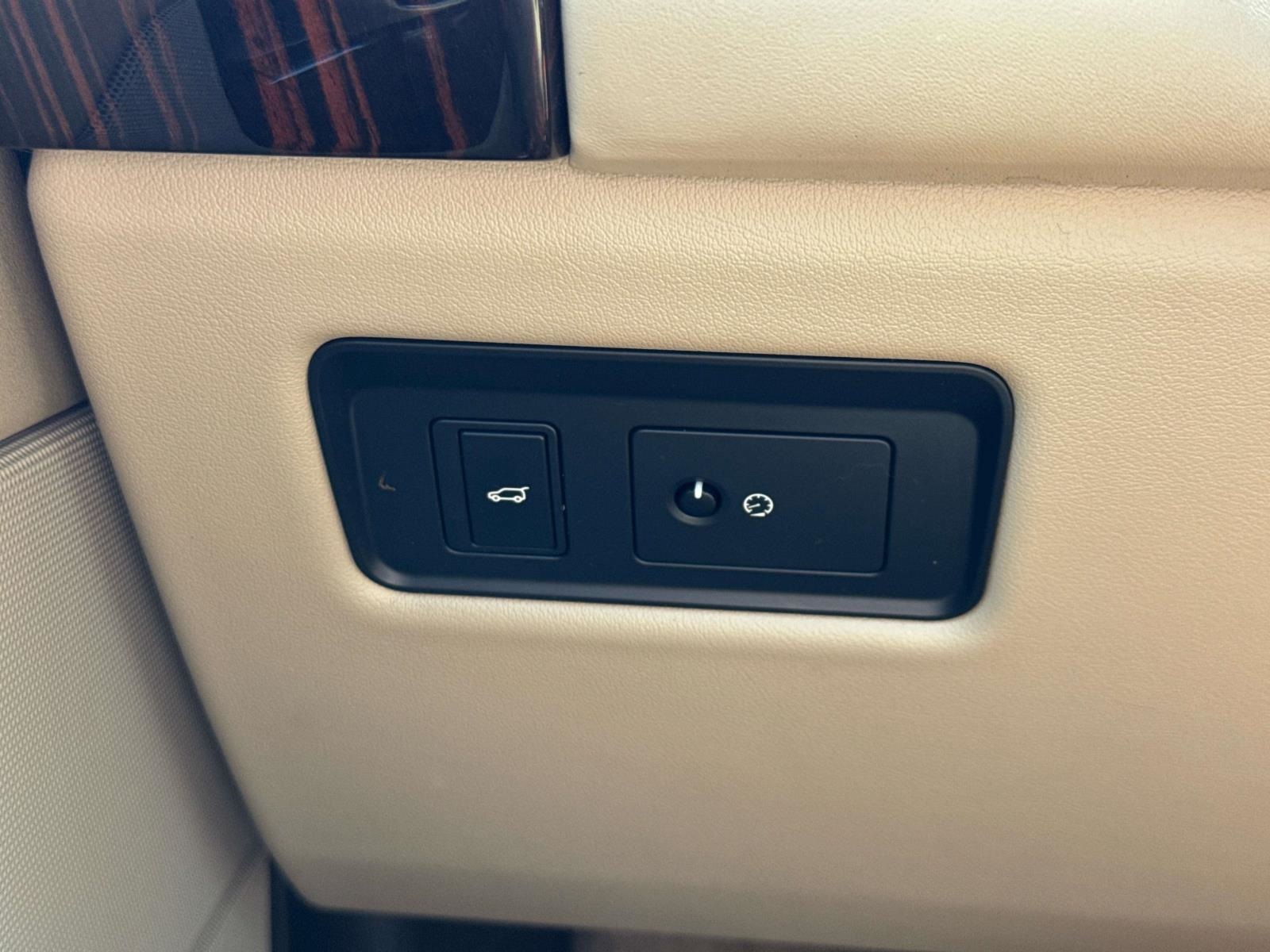 2016 Land Rover Range Rover SuperCharged HSE photo 20