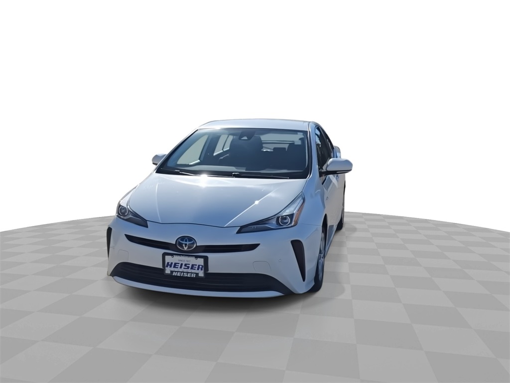 2020 Toyota Prius LE photo 3