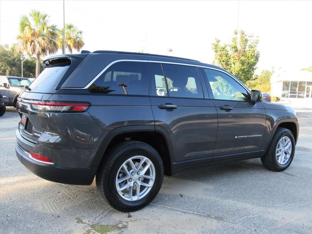 2025 Jeep Grand Cherokee Laredo X photo 4