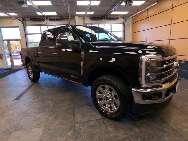 2026 Ford F-250 Lariat photo 2
