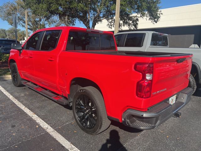 2024 Chevrolet Silverado 1500 LT photo 2