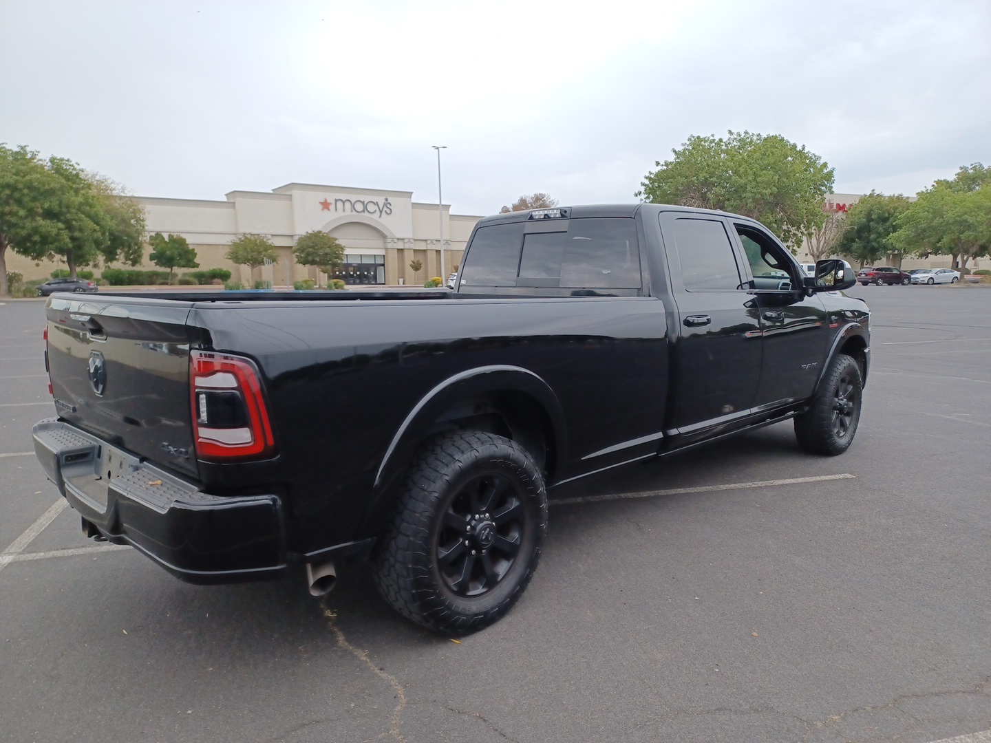 2019 Ram 3500 Laramie photo 4