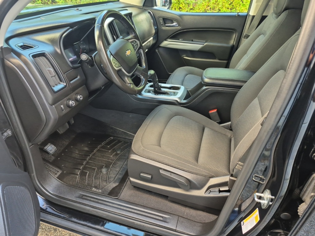 2019 Chevrolet Colorado LT photo 11
