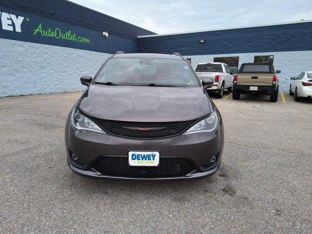 2020 Chrysler Pacifica Red photo 8