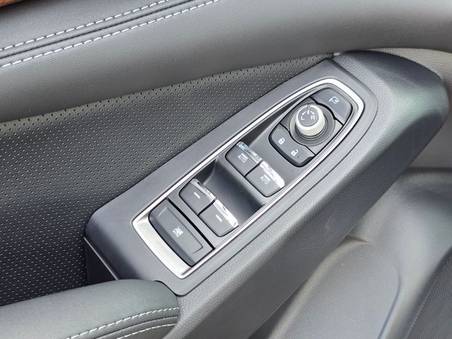 2025 Subaru Ascent Touring photo 18