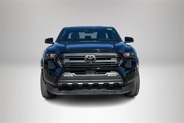 2025 Toyota Tacoma SR5 photo 3
