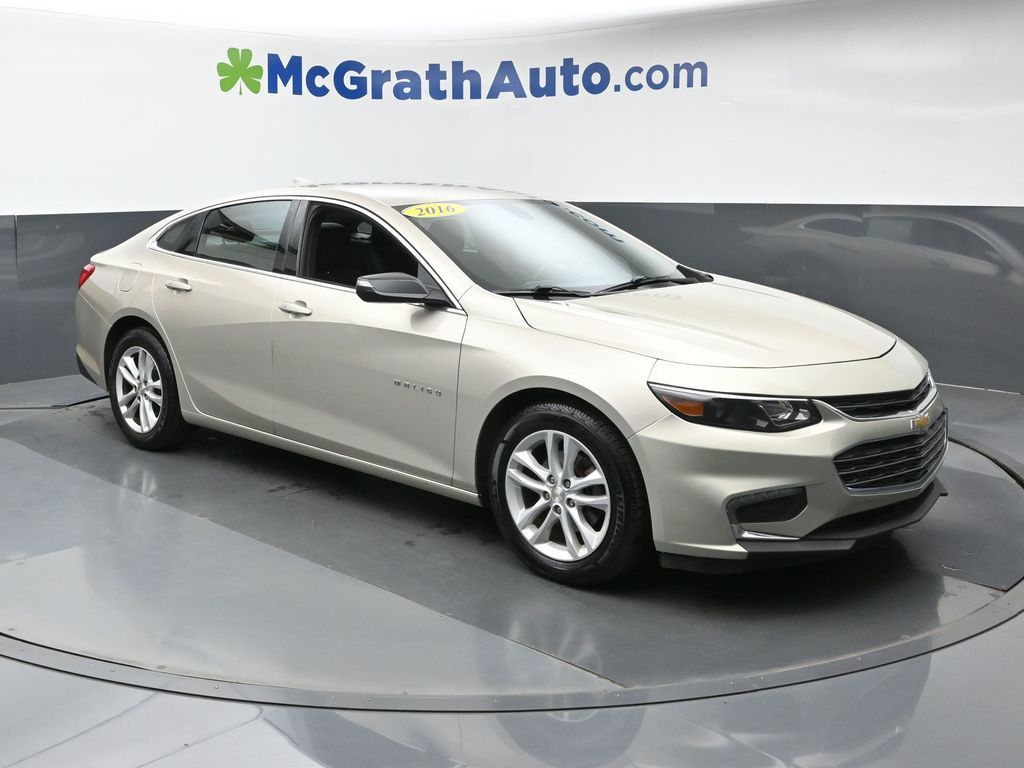 Used 2016 Chevrolet Malibu 1LT with VIN 1G1ZE5STXGF326739 for sale in Marion, IA