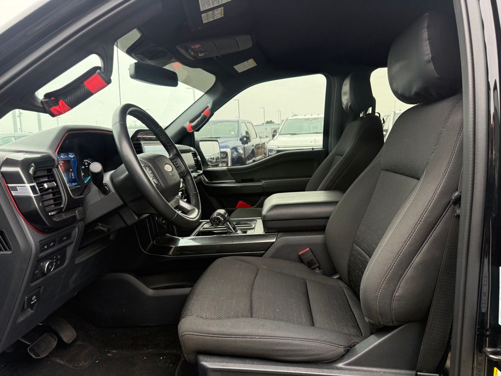 2021 Ford F-150 XLT photo 4