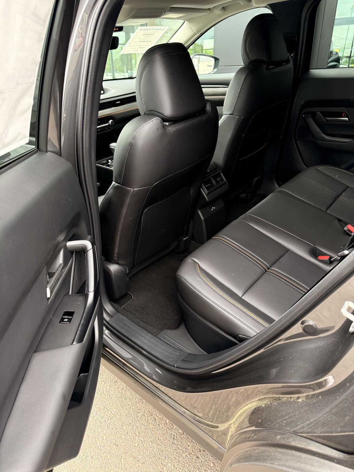 2025 Mazda CX-50 Premium photo 5