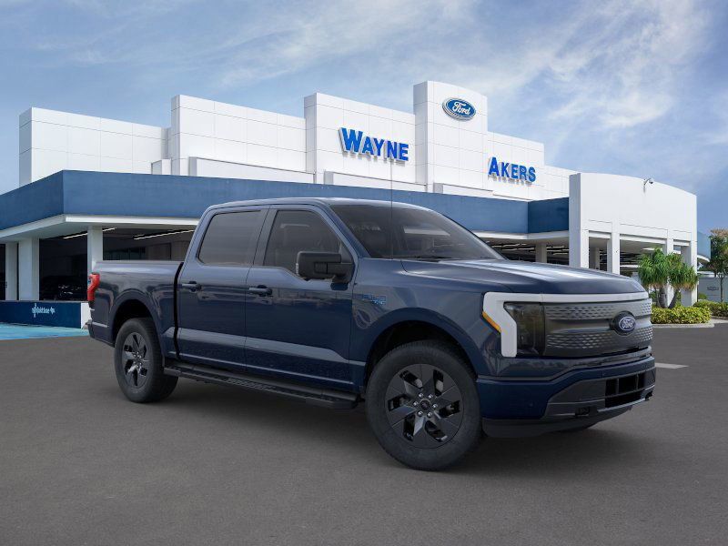 2025 Ford F-150 XLT photo 8