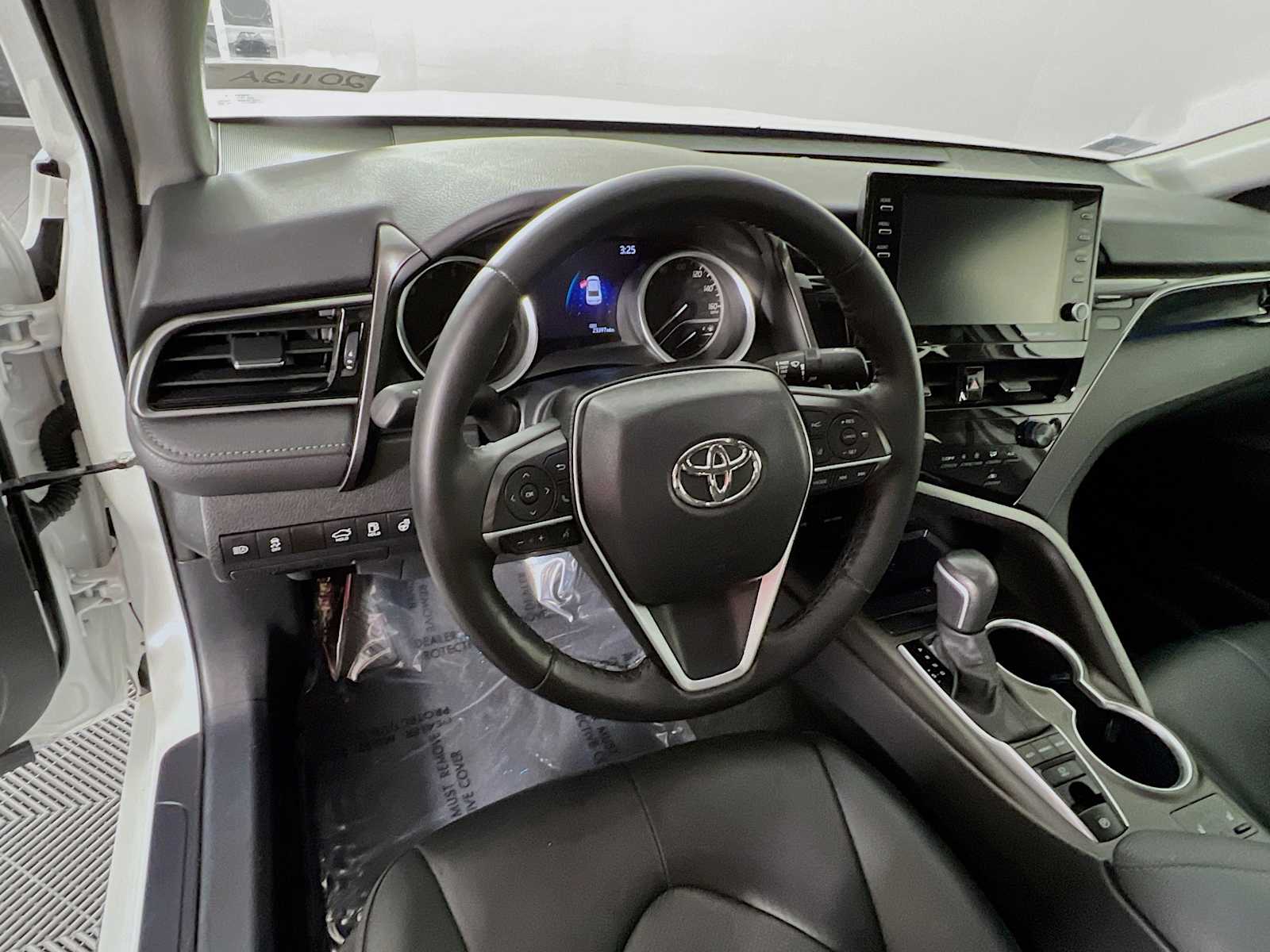 2023 Toyota Camry XLE photo 11