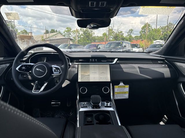 2024 Jaguar XF P300 R-Dynamic SE photo 15