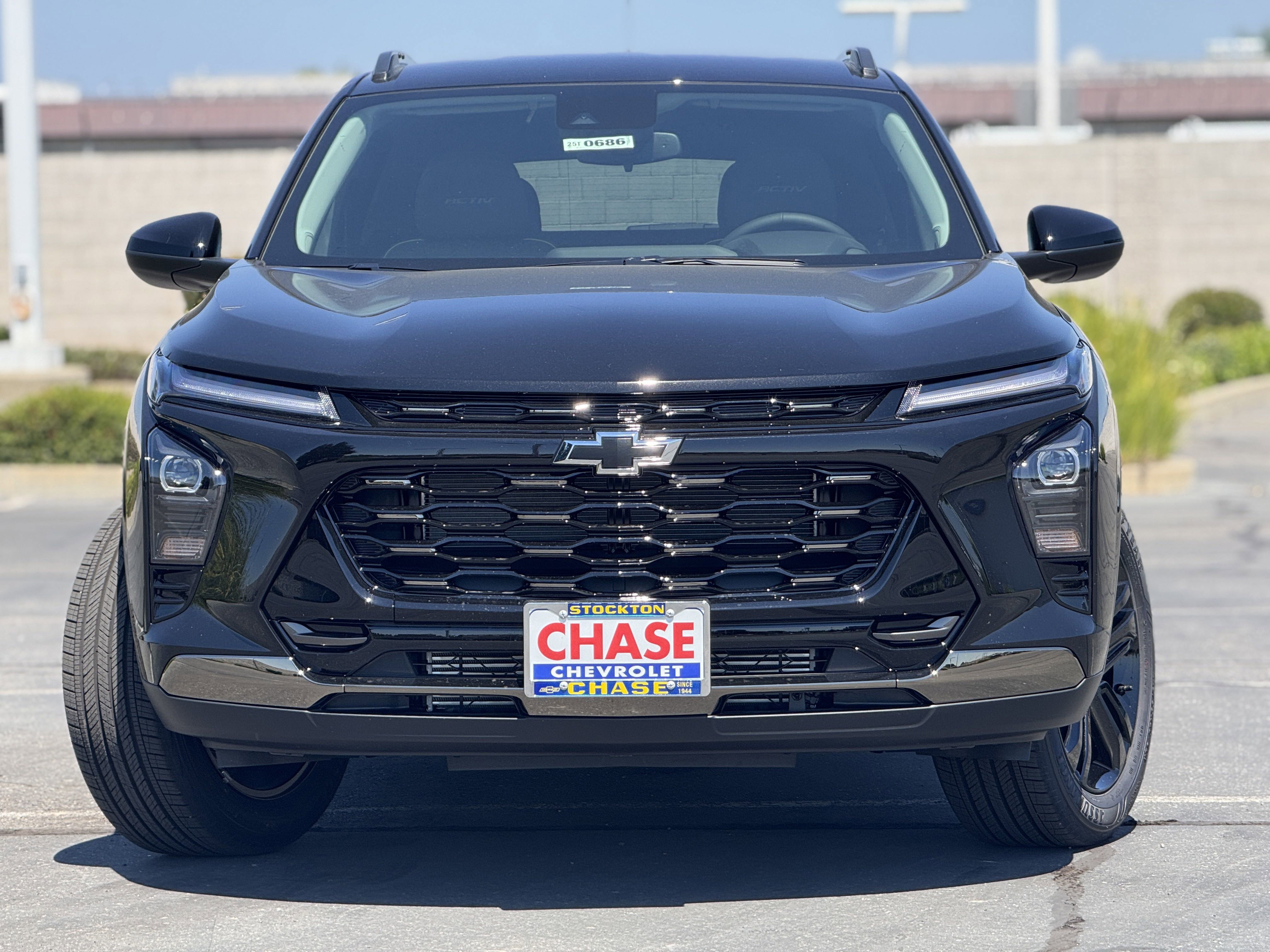 2025 Chevrolet Trax ACTIV photo 2