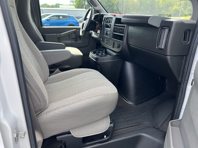 2023 Chevrolet Express 3500 LS photo 10
