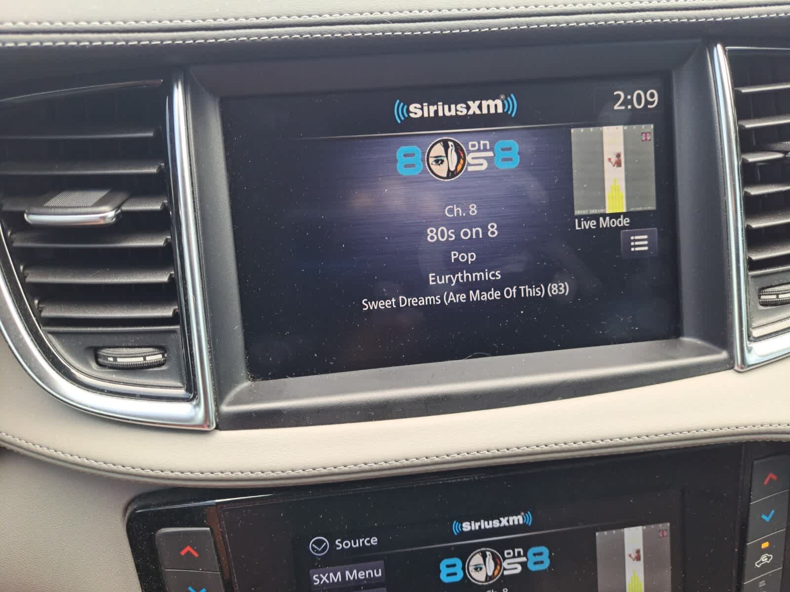 2023 Infiniti QX50 Luxe photo 10