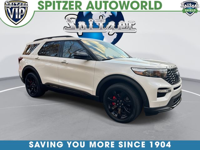2022 Ford Explorer ST's photo