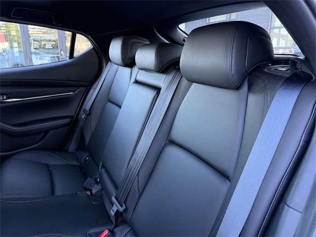 2025 Mazda Mazda3 2.5 s Preferred photo 8