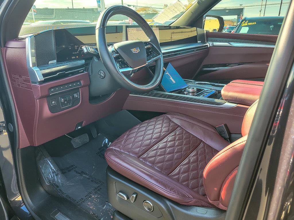 2025 CADILLAC ESCALADE - Image 13