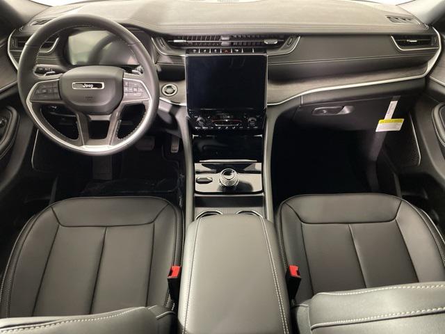 2025 Jeep Grand Cherokee Limited photo 43