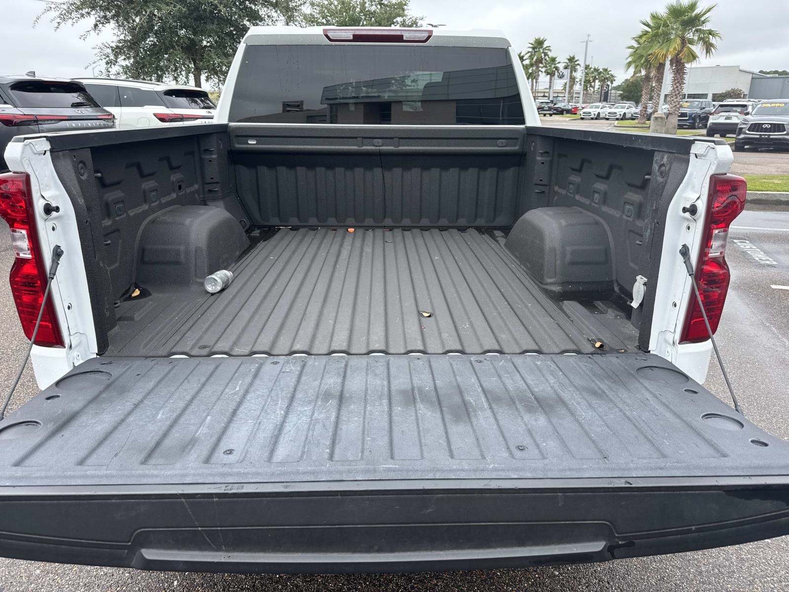 2023 Chevrolet Silverado 1500 LT photo 8
