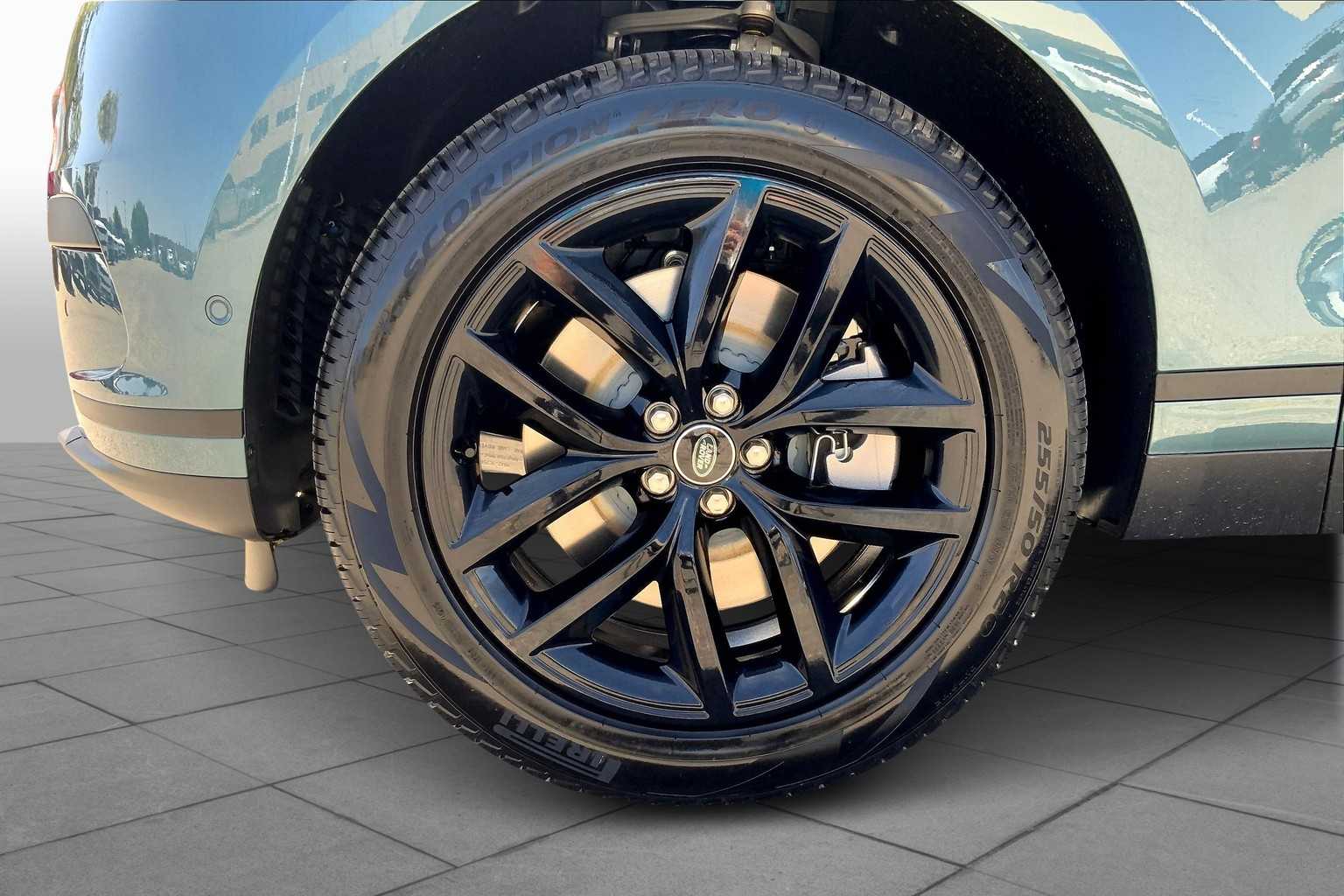 2026 Land Rover Range Rover Velar Velar S photo 11