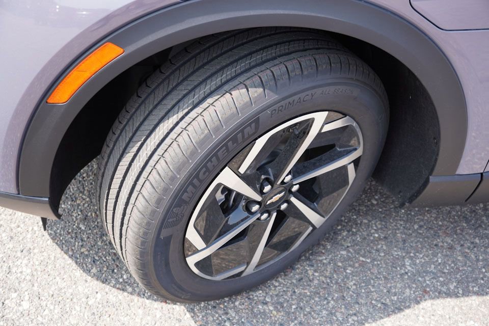 2026 Chevrolet Equinox EV 1LT photo 9