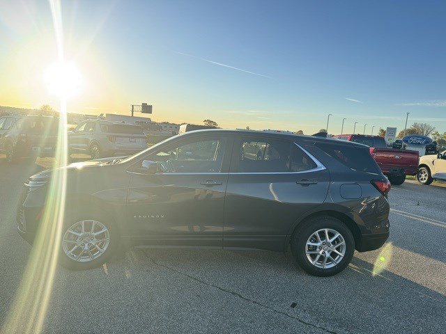 2023 Chevrolet Equinox LT photo 4