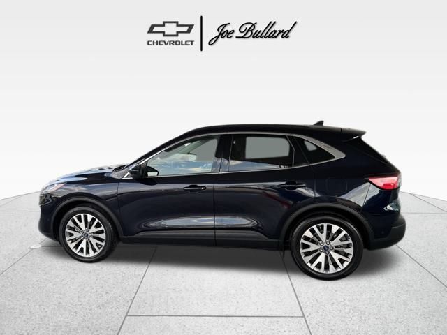 2021 Ford Escape Titanium Hybrid photo 4