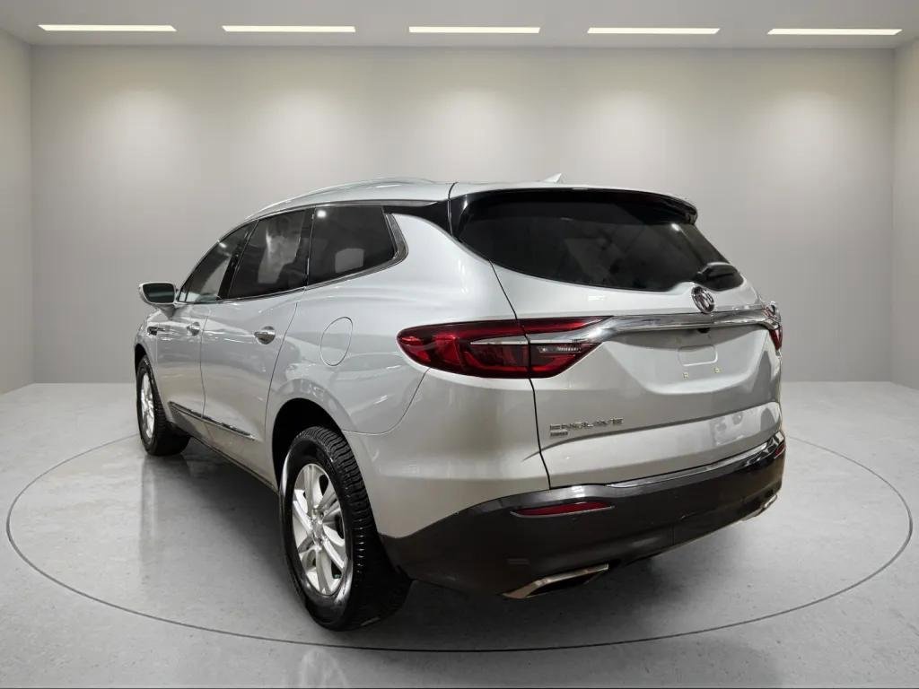 2020 Buick Enclave Essence photo 3